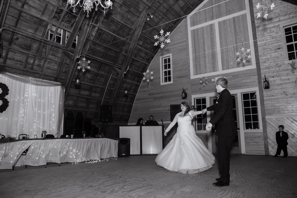 The bride's dress was perfect for twirling!